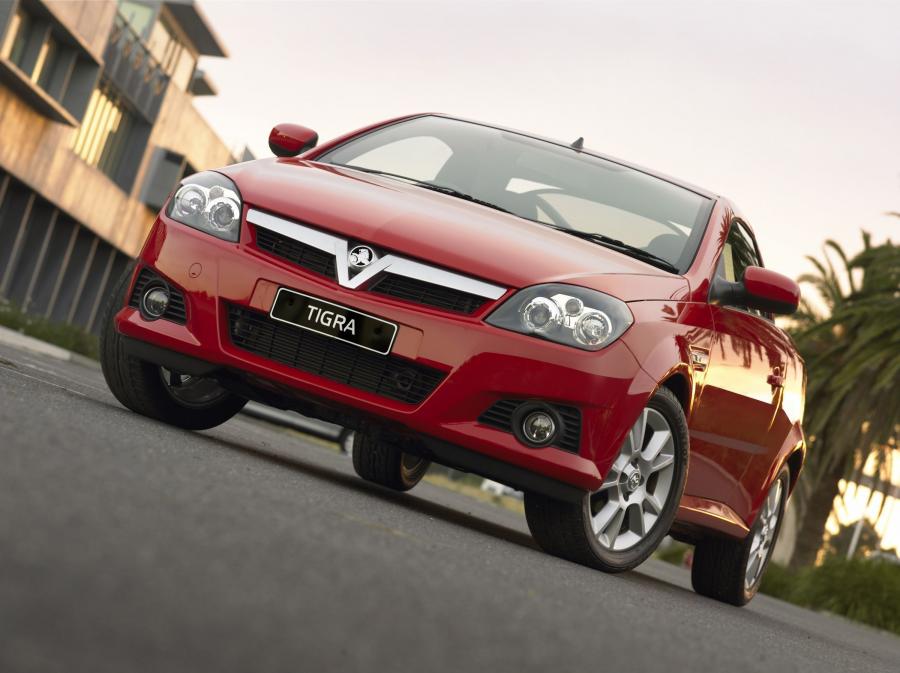  Holden Tigra 2005 года  (фото 42 из 62)